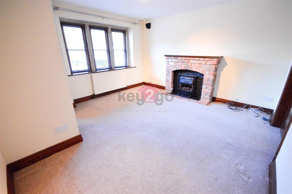 Property photo 3 of 24