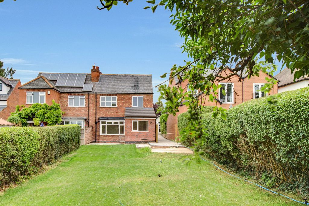 Property photo 3 of 27
