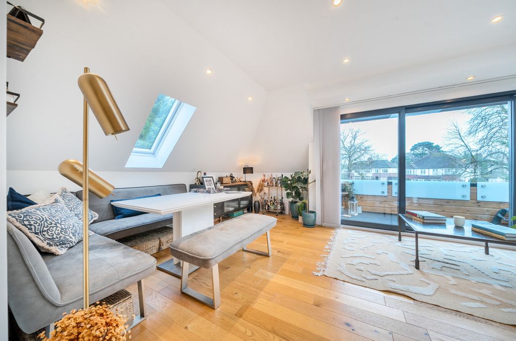 Property photo 1 of 17 1388161-15-694A4F...