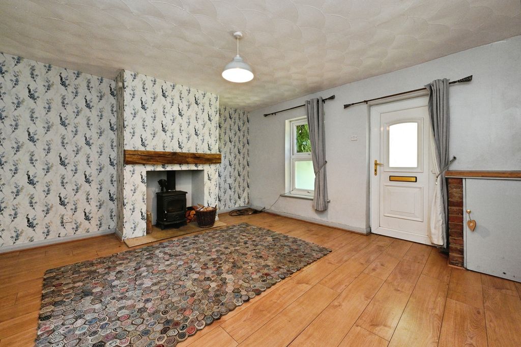 Property photo 2 of 17 Photo