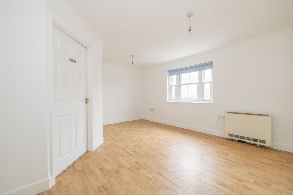 Property photo 2 of 7 Picture 2