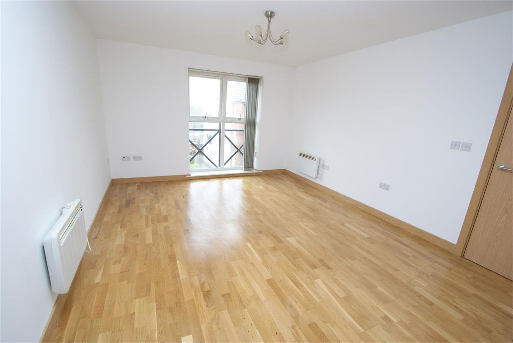 Property photo 2 of 9