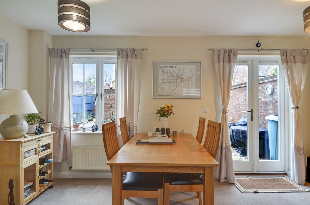 Property photo 3 of 25 Dining Area-Min.Jpg