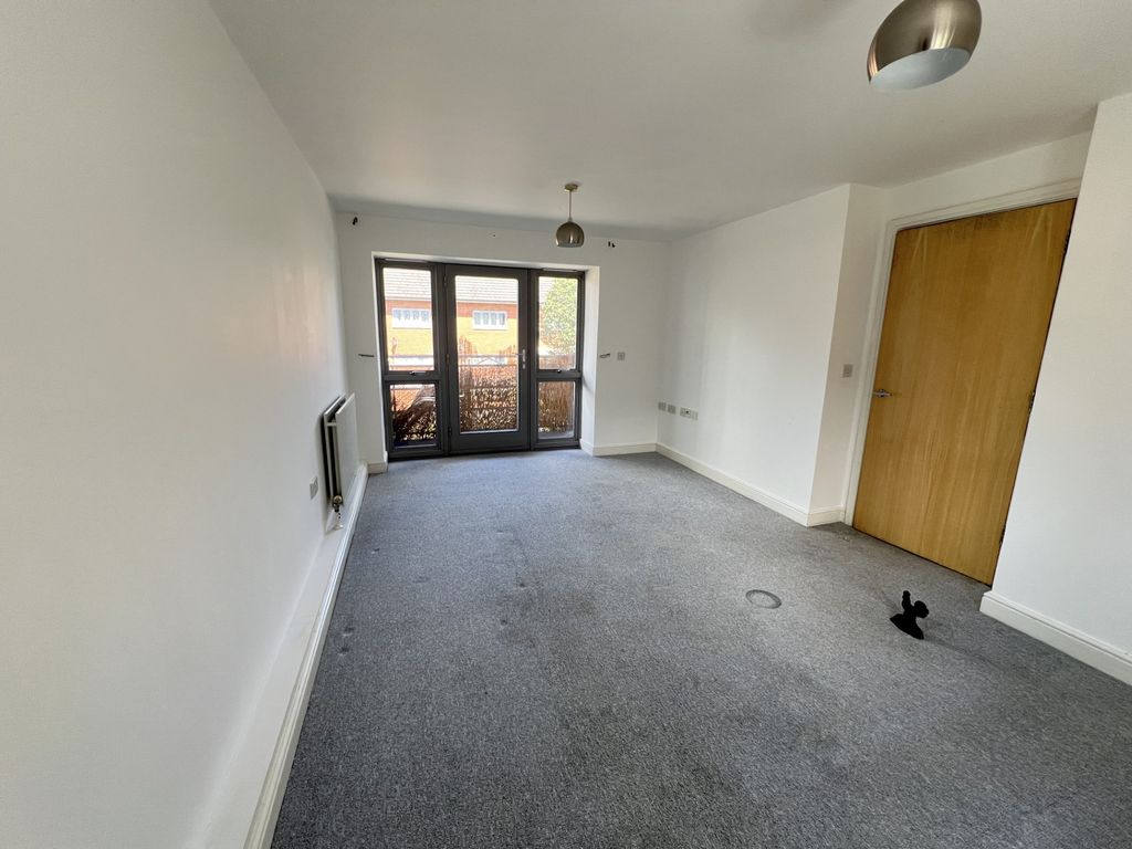 Property photo 3 of 8