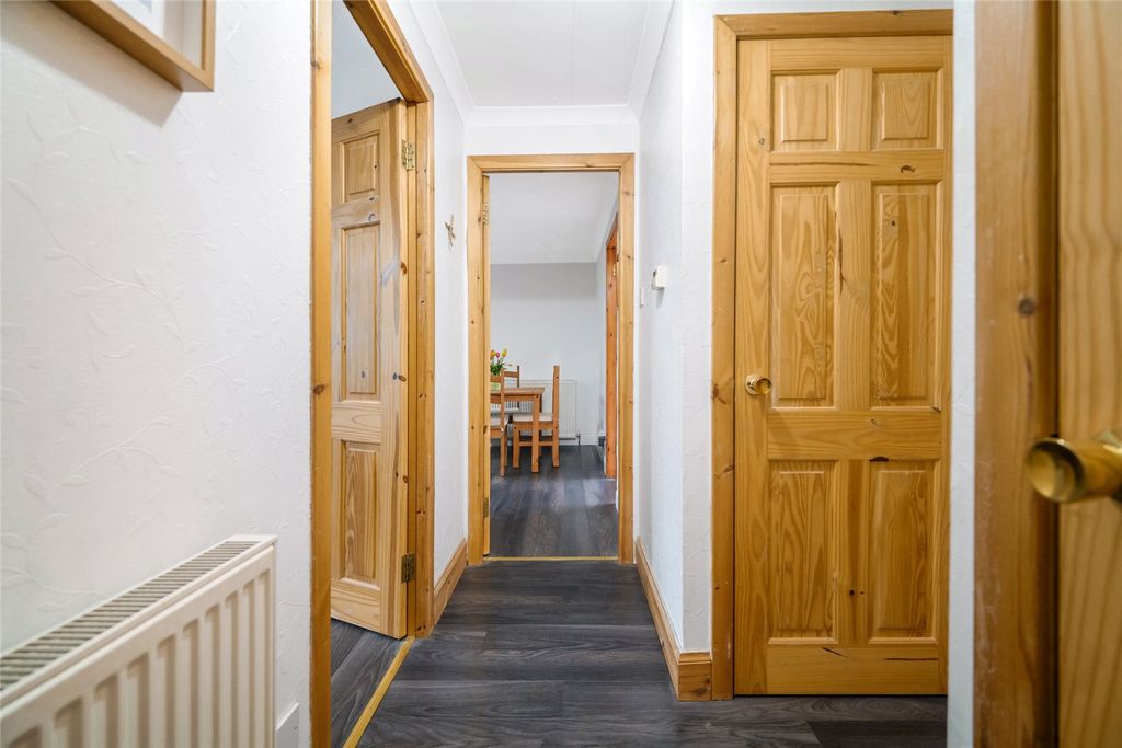 Property photo 2 of 20 Picture No. 02