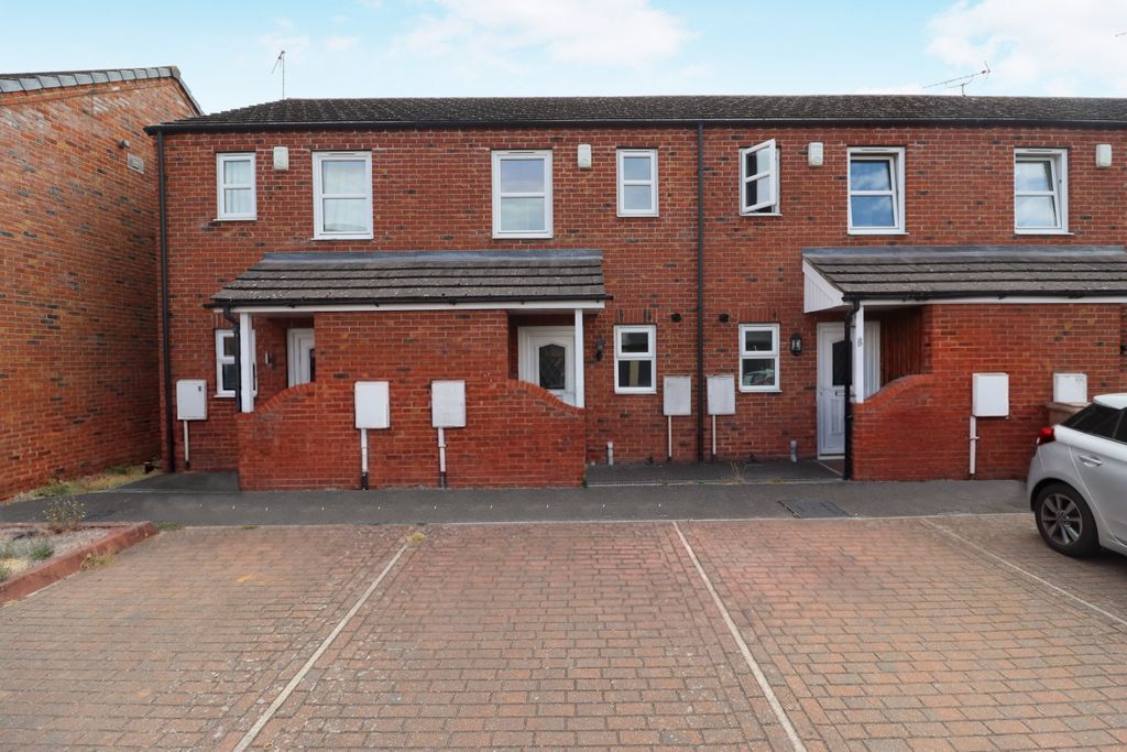 Property photo 1 of 11