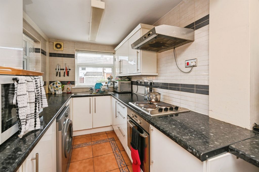 Property photo 2 of 14