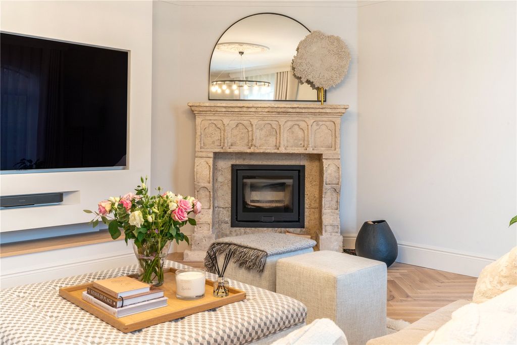 Additional image 11 of 6 bed detached house for saleAlderton Hill, Loughton, Essex IG10