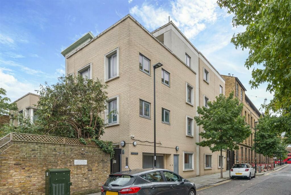 Property photo 2 of 3