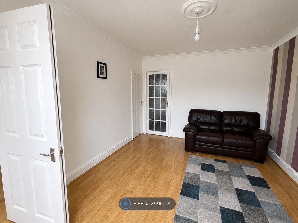 Property photo 3 of 15 Living Room