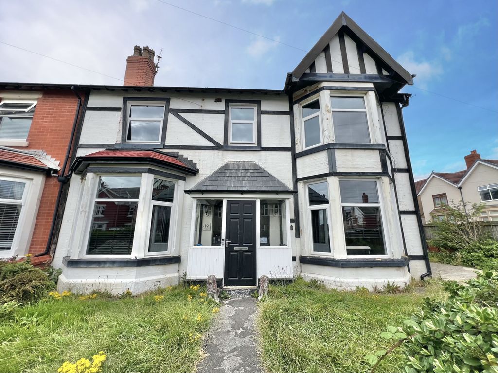 Property photo 1 of 11