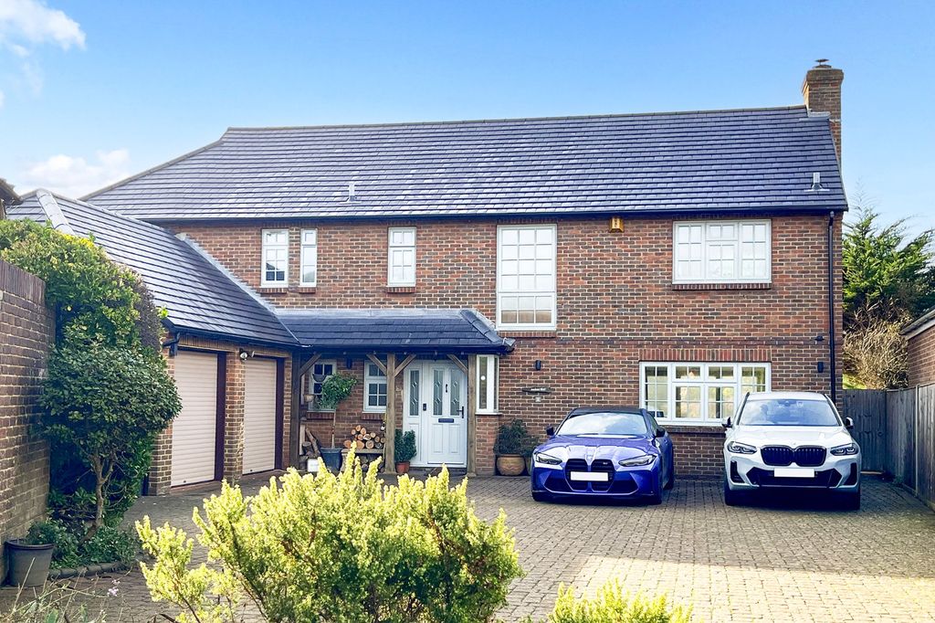 Property photo 1 of 27 Picture No. 18