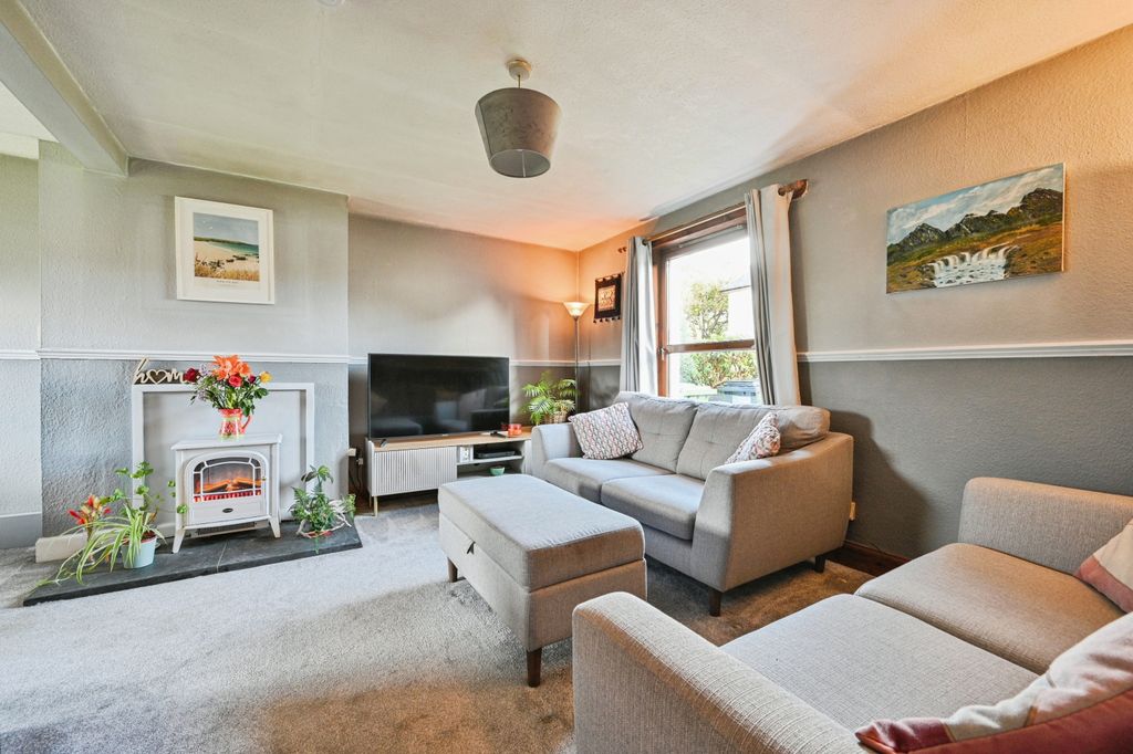 Property photo 2 of 18 Living Room