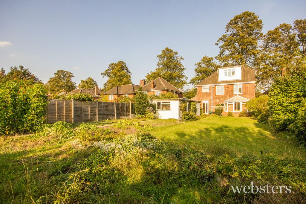 Property photo 2 of 22