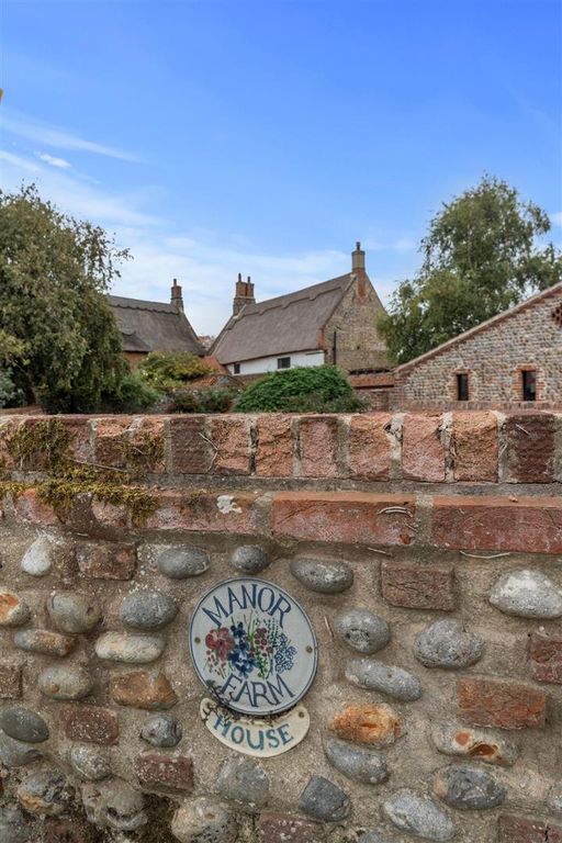 Property photo 1 of 35