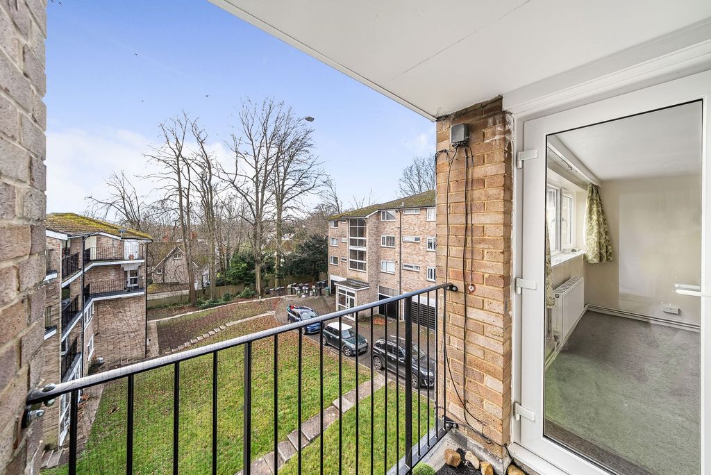 Property photo 3 of 9