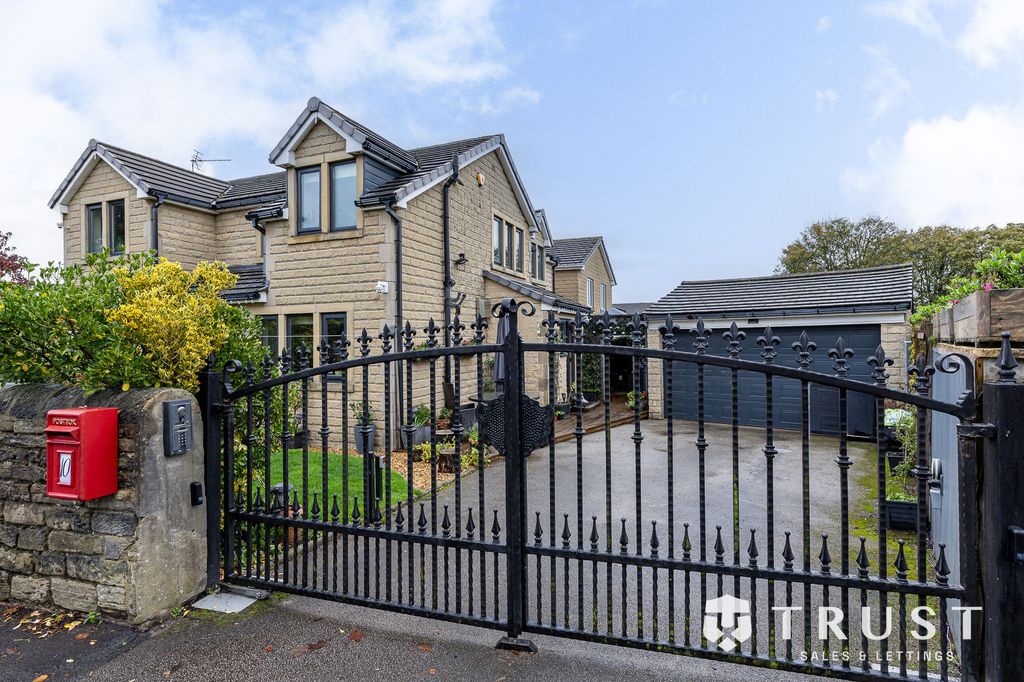 Property photo 1 of 38