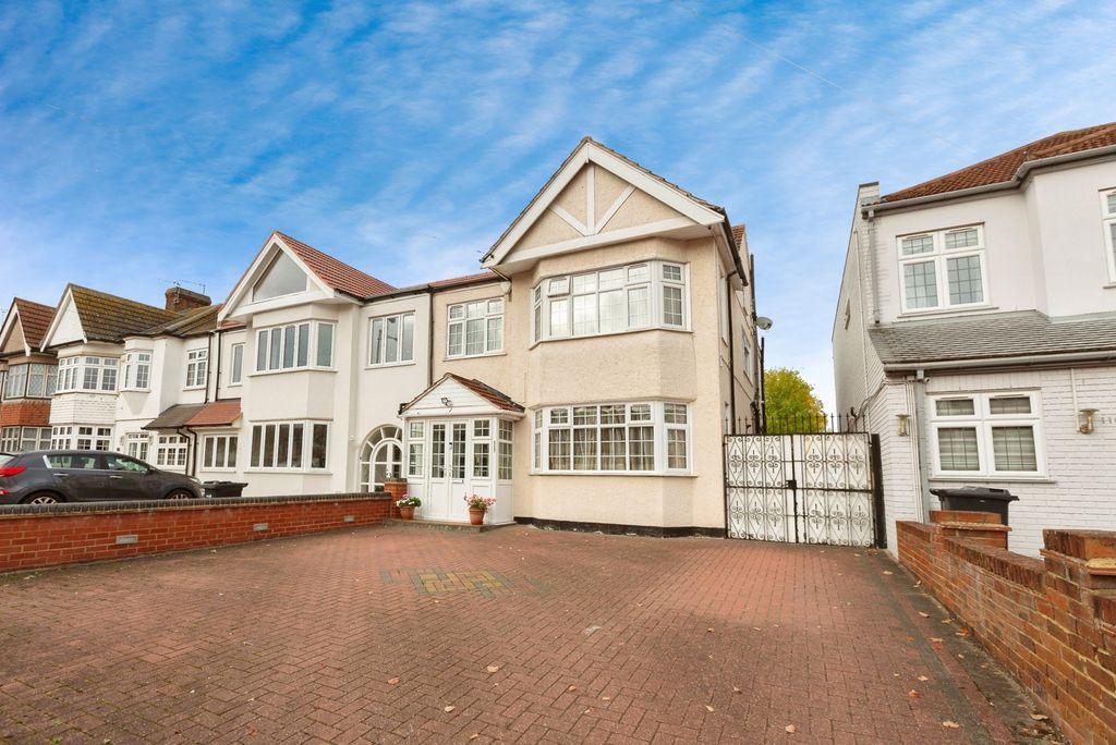 Property photo 2 of 23 Photo