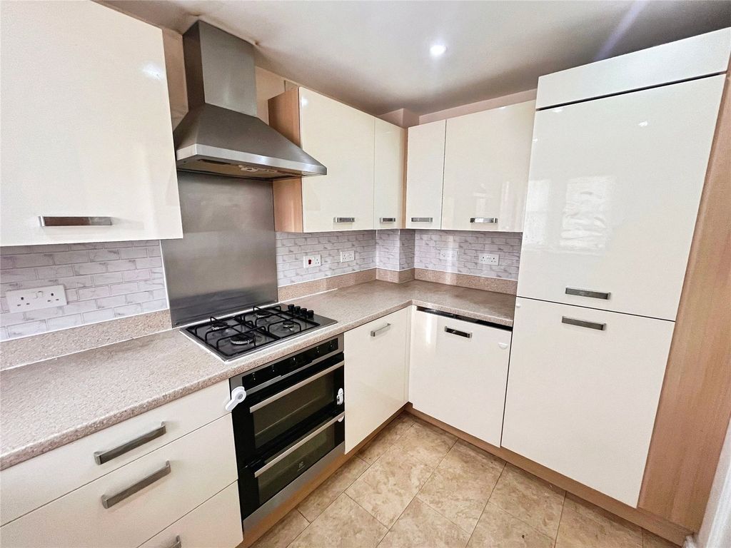 Property photo 3 of 18 Picture No. 30