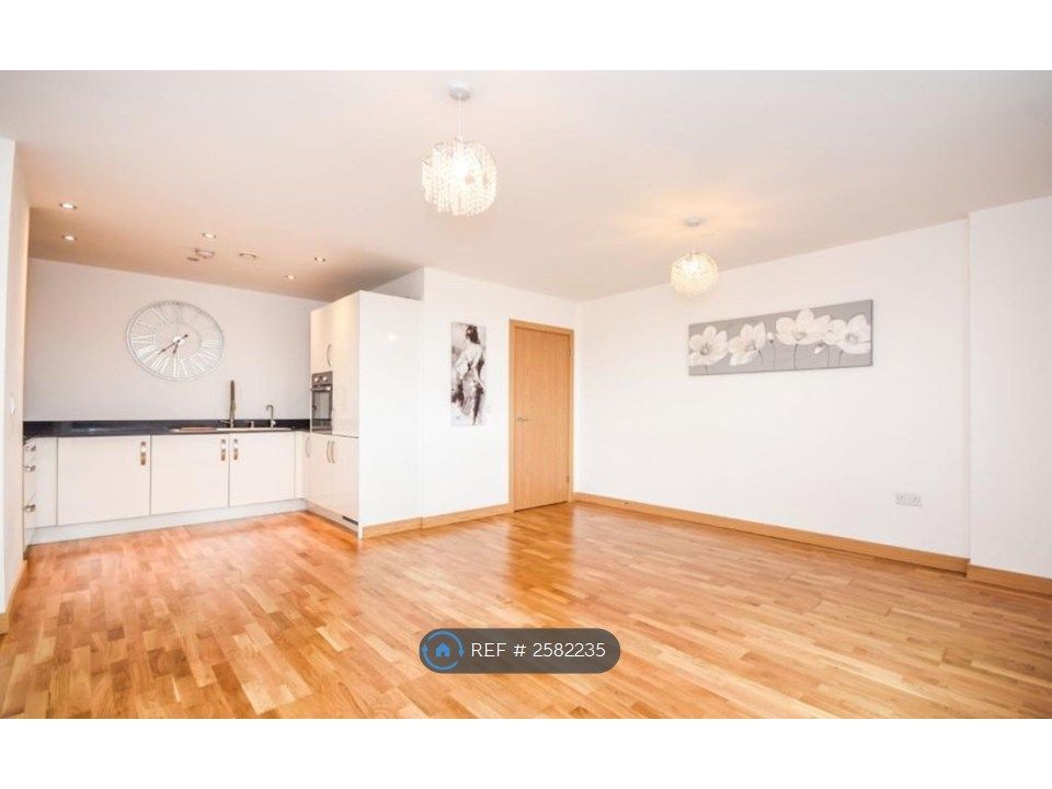 Property photo 1 of 12 Large Open Plan Lounge And Kitchen