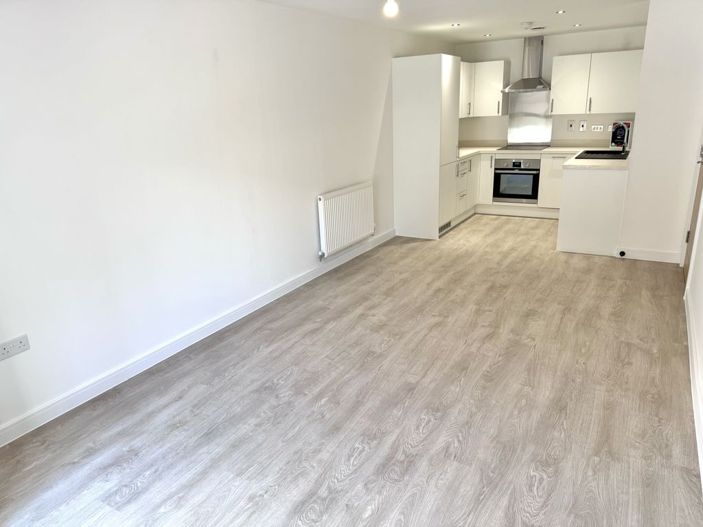 Property photo 3 of 11 Img_1326