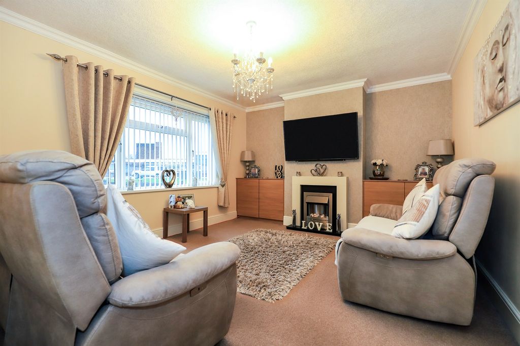 Property photo 3 of 15