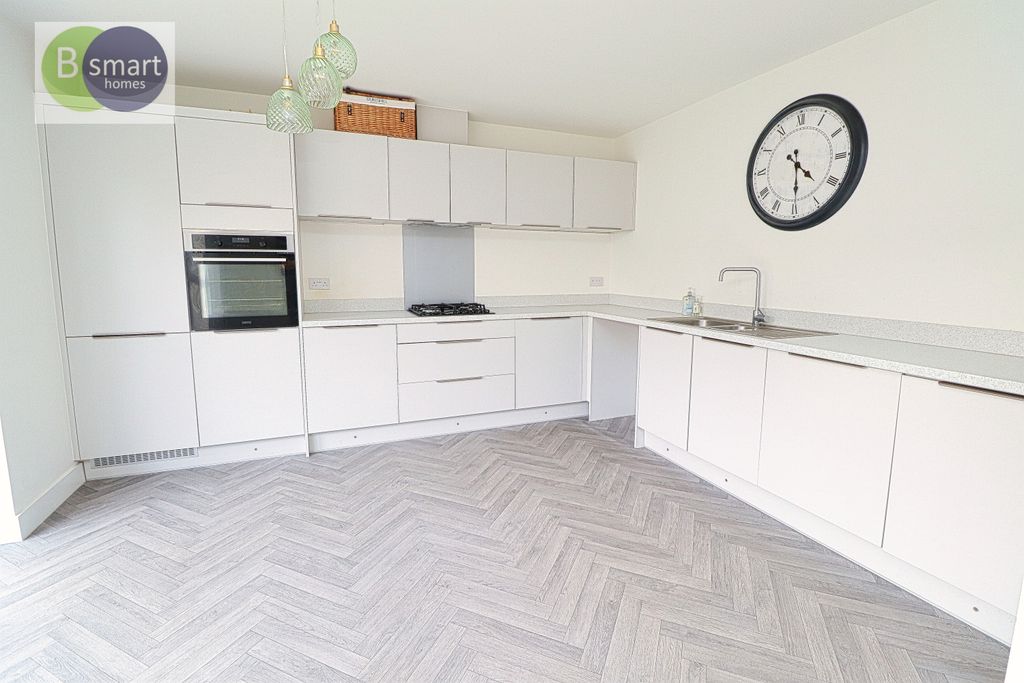 Property photo 2 of 14 Img_2850