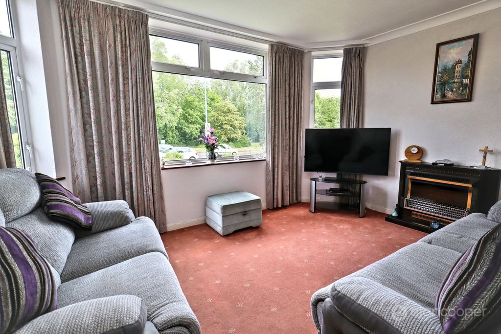 Property photo 3 of 30 4886903