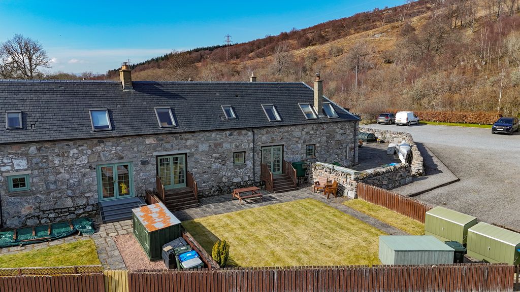 Property photo 1 of 32 Dji_20260320125407_0037_D