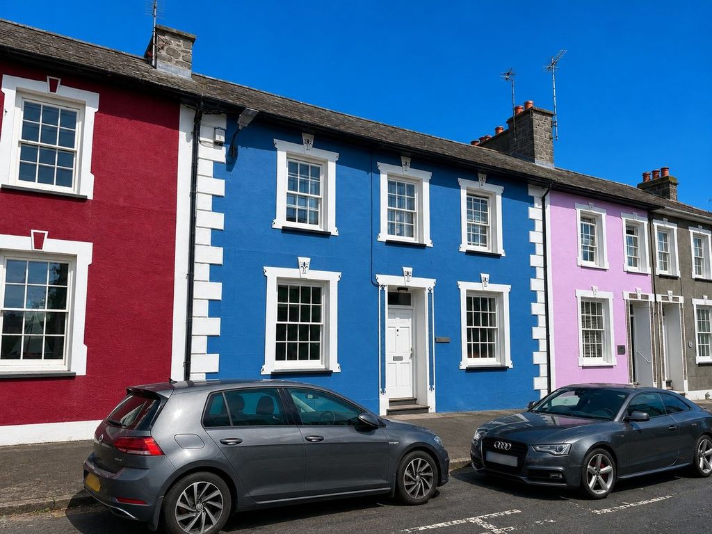 Property photo 1 of 33