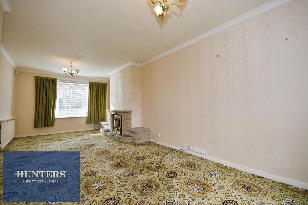 Property photo 3 of 13 Lounge Diner 02.Jpg