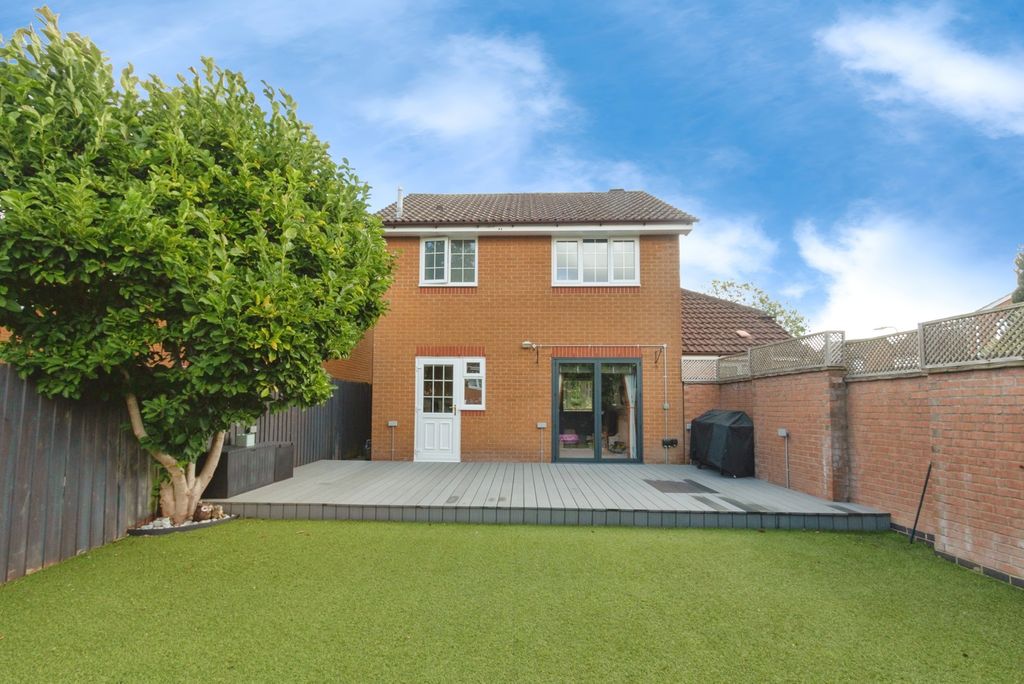 Property photo 2 of 17 Photo