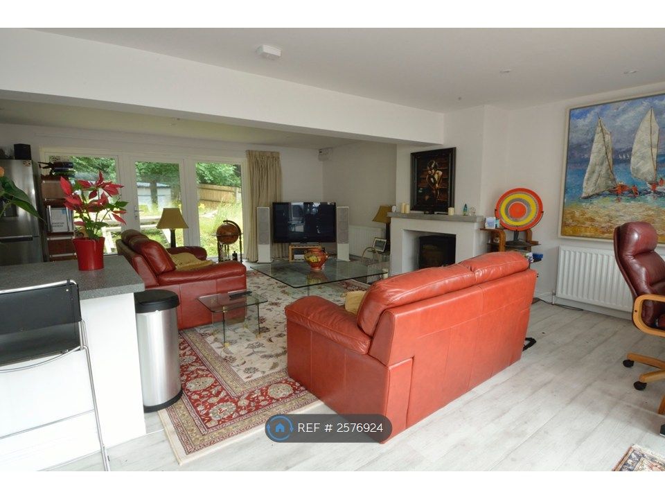 Property photo 2 of 9 Sitting Room/Kitchen