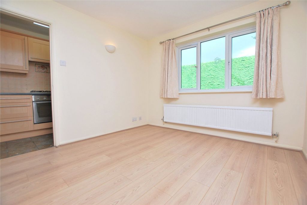 Property photo 3 of 8 Picture No. 18