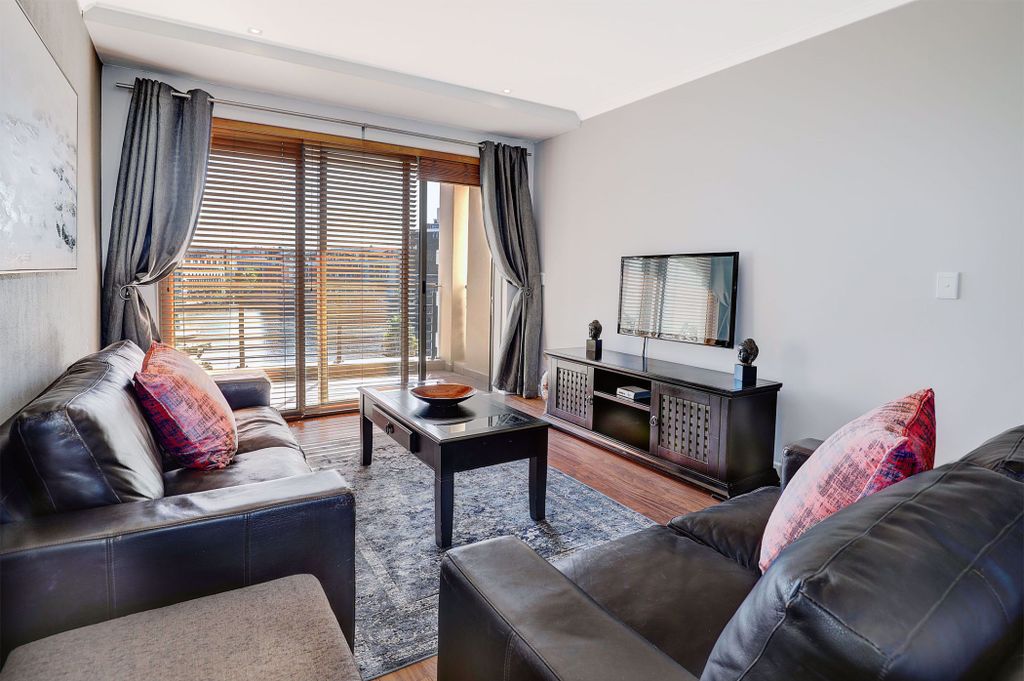 Property photo 2 of 23 Dbv1707380
