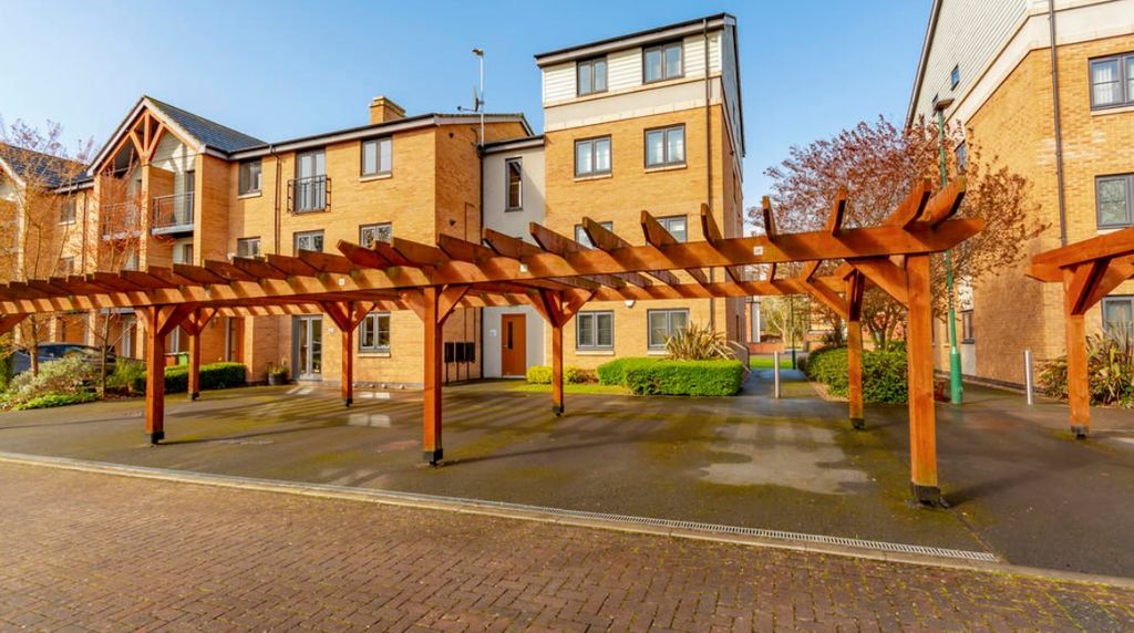 Property photo 2 of 7