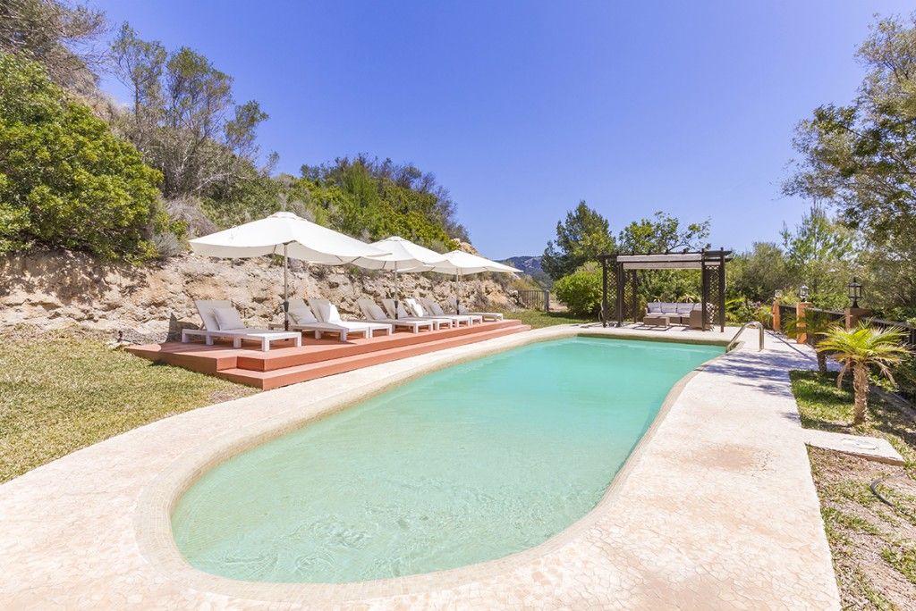Property photo 3 of 20 Pool