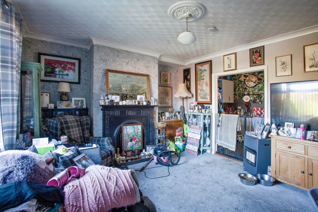 Property photo 2 of 17 Image 1