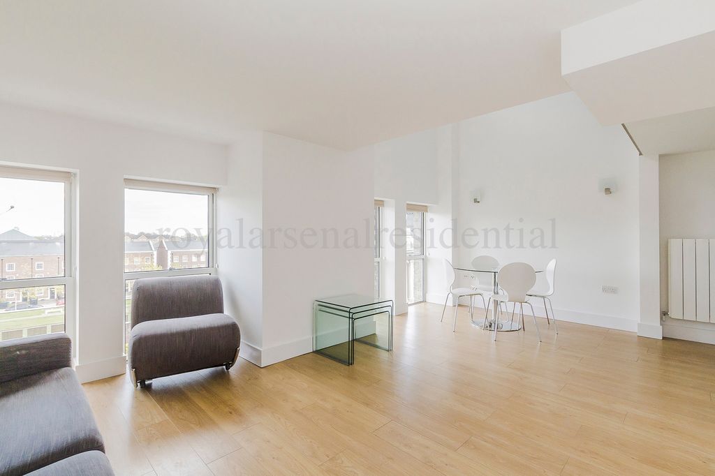 Property photo 3 of 16