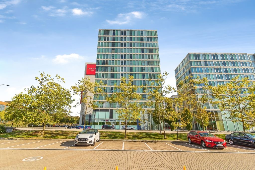Property photo 1 of 16 Pbox-Img.Jpg