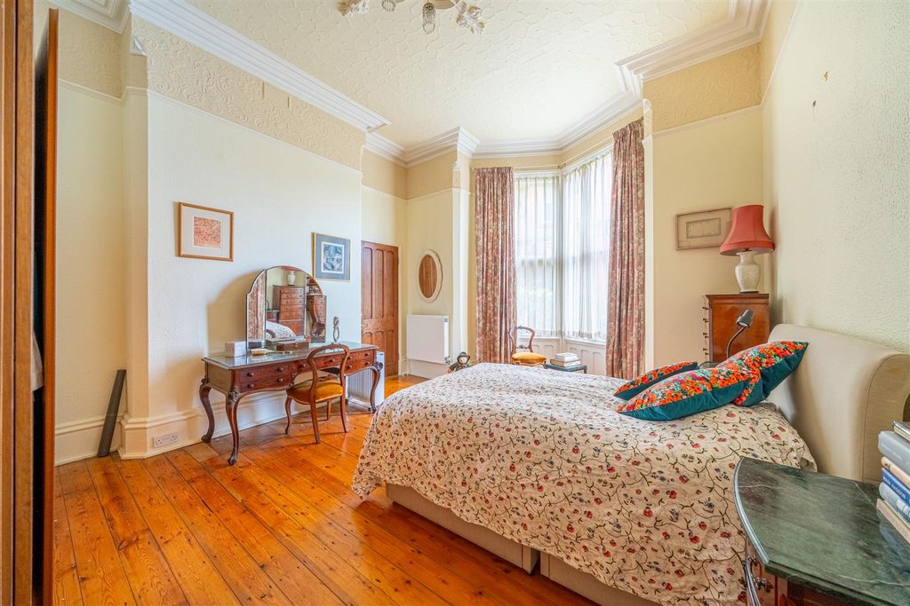 Additional image 8 of 2 bed flat for saleCavendish Road East, The Park NG7