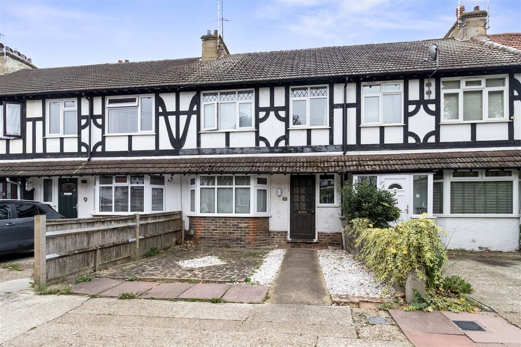 Property photo 1 of 22 11 Downlands Avenue-005.Jpg