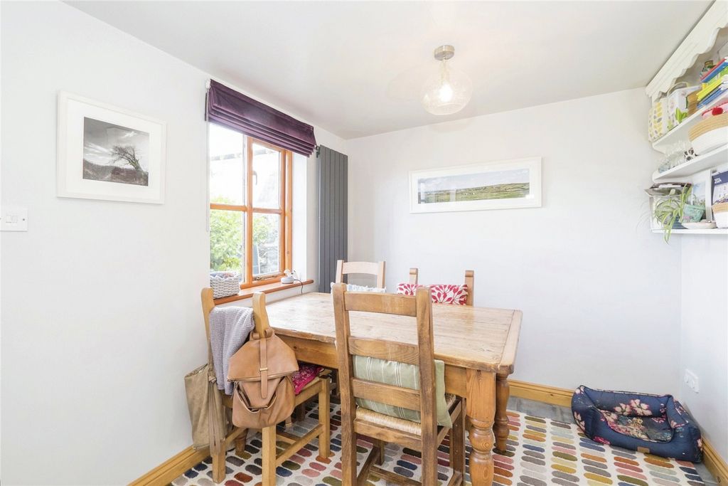 Property photo 3 of 15 Kitchen Diner
