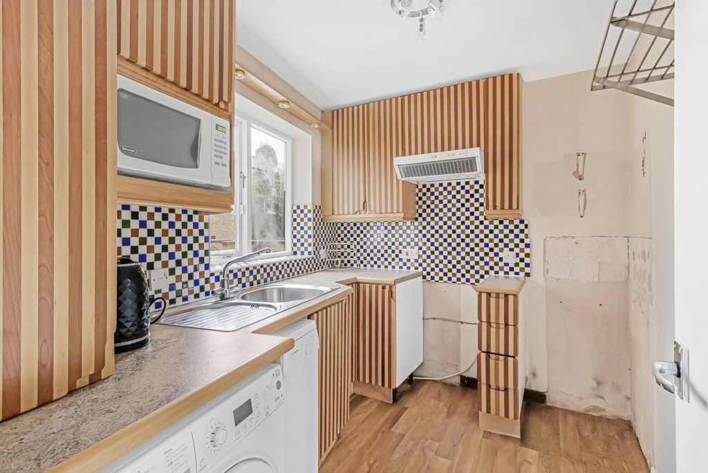 Property photo 2 of 13 843348
