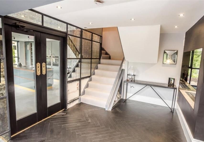 Property photo 2 of 21 Image