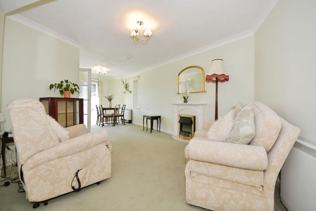 Property photo 1 of 14 Living Room