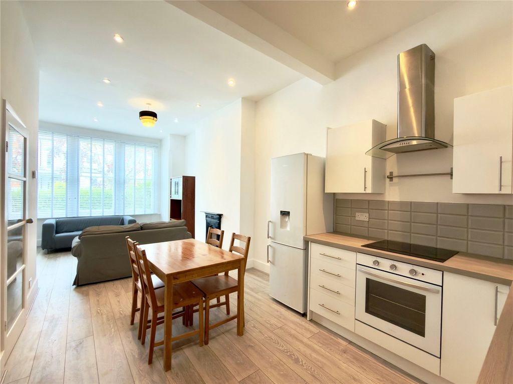 Property photo 2 of 12 Picture No. 27