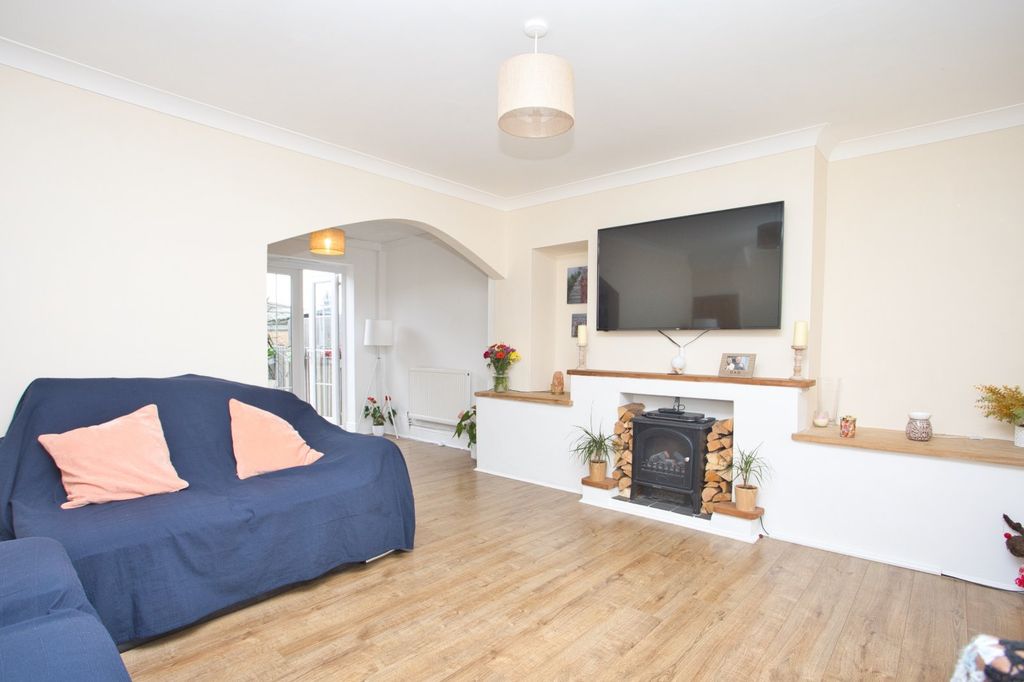 Property photo 2 of 11 Picture 2