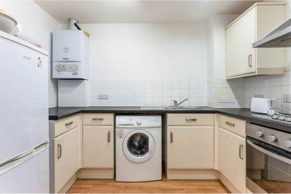 Property photo 3 of 8