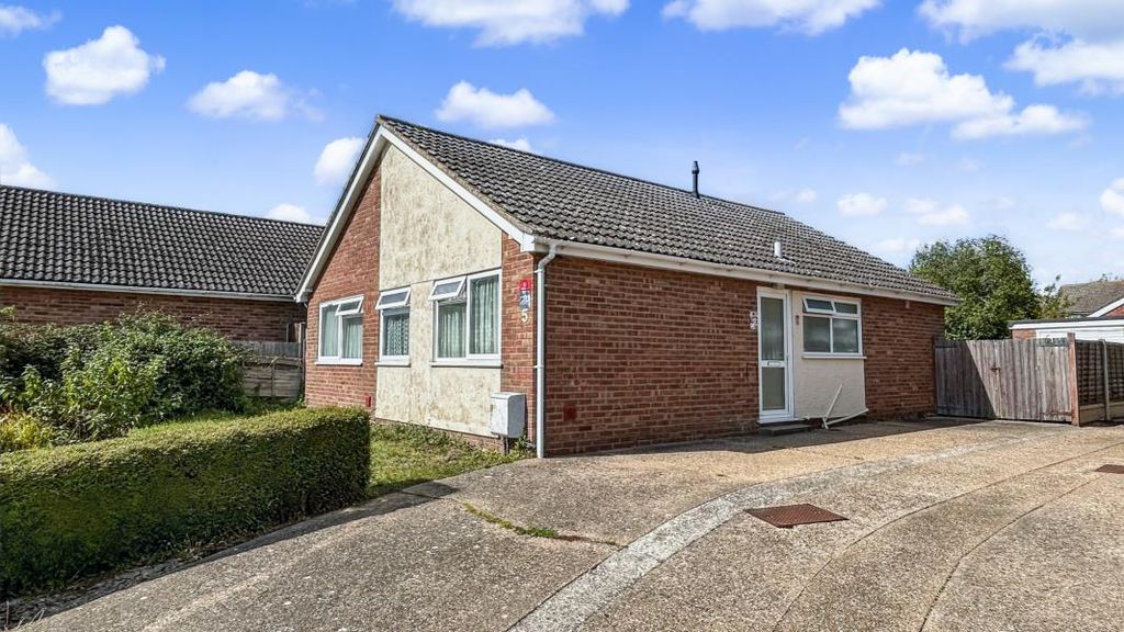 Property photo 1 of 5